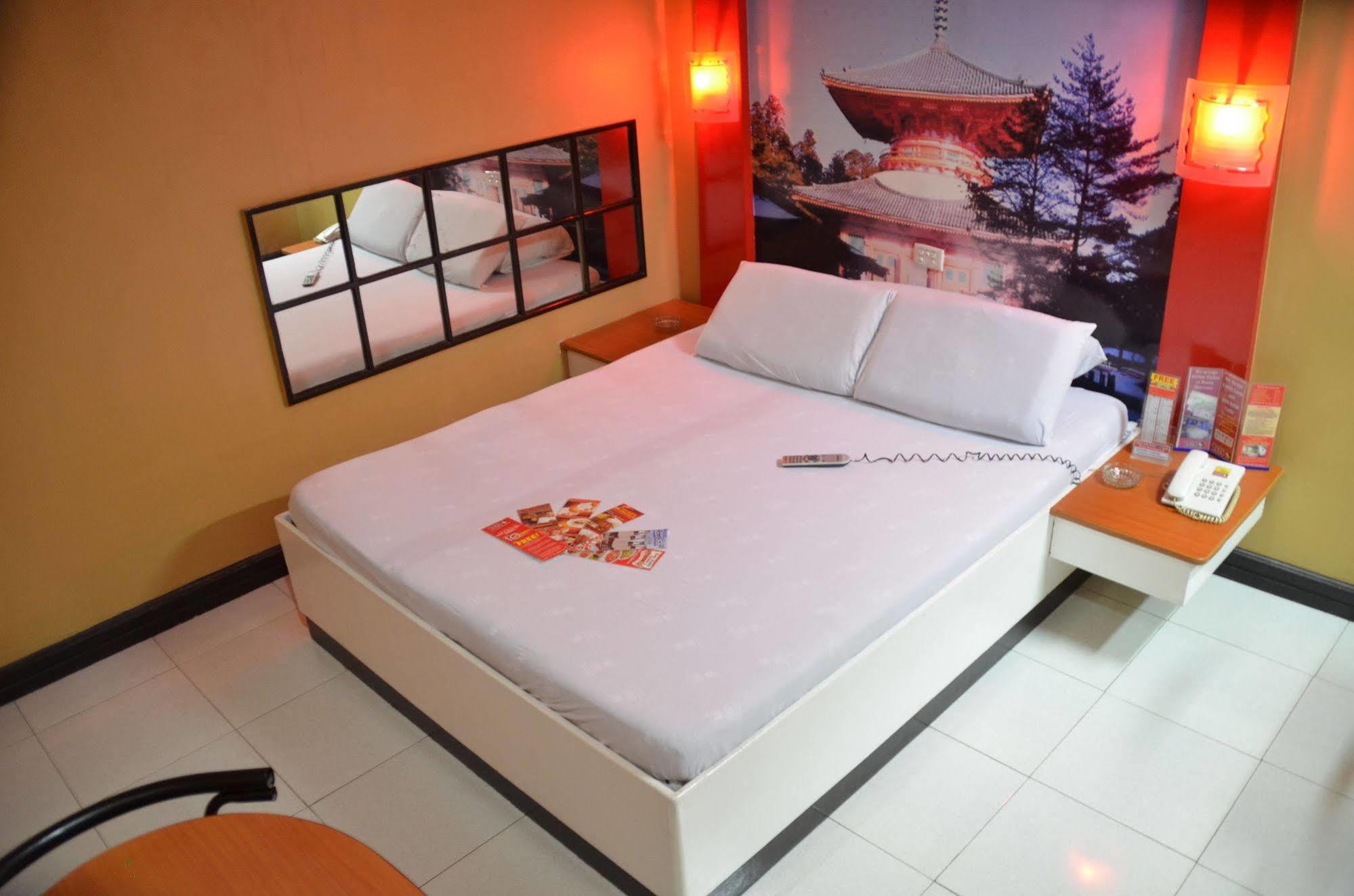 Hotel Sogo Edsa Caloocan Exteriér fotografie